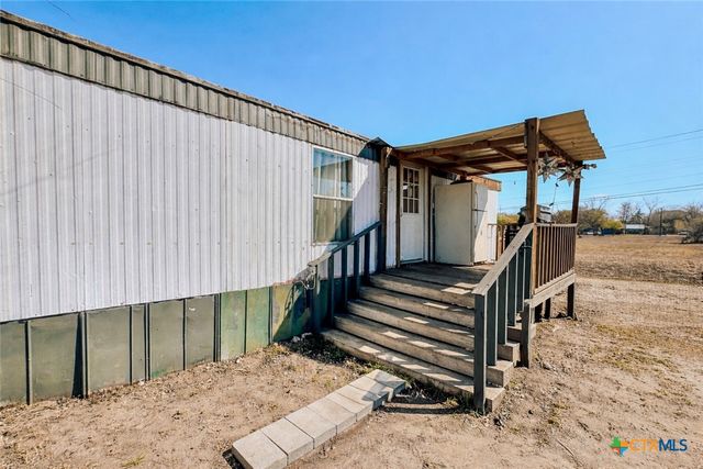 822 E Fannin Street, Goliad, TX 77963