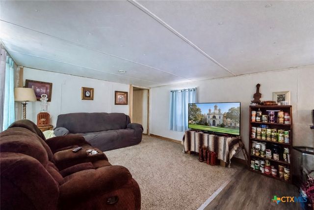 822 E Fannin Street, Goliad, TX 77963