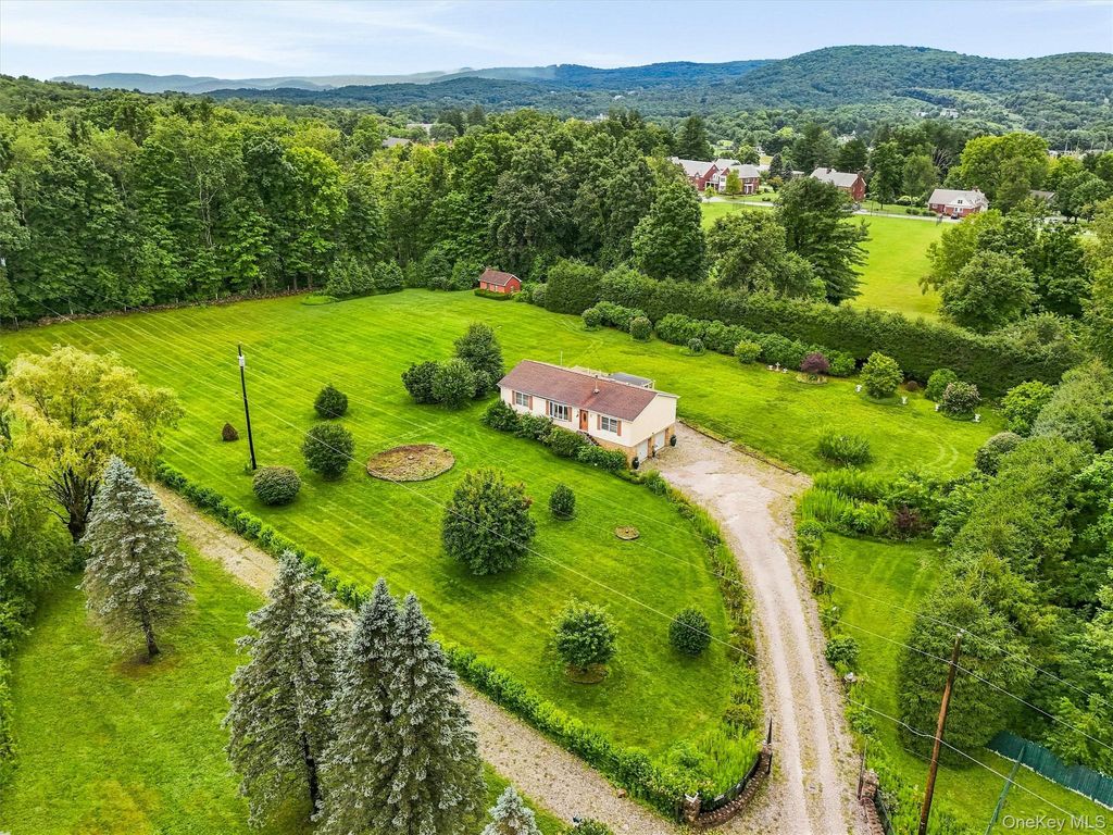 66 Reservoir Road, Pawling, NY 12564