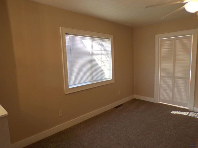 822 TAYLOR AVE, Rapid City, SD 57701