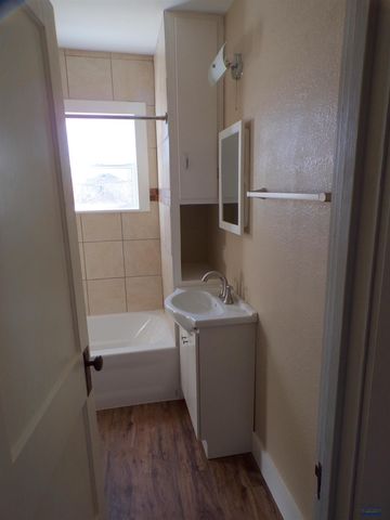 822 TAYLOR AVE, Rapid City, SD 57701