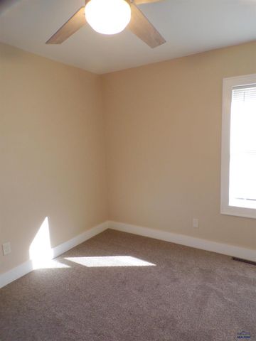 822 TAYLOR AVE, Rapid City, SD 57701