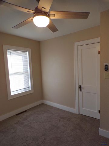 822 TAYLOR AVE, Rapid City, SD 57701