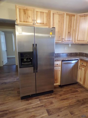 822 TAYLOR AVE, Rapid City, SD 57701