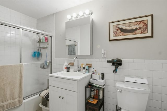 595 Revere Beach Parkway 5, Revere, MA 02151