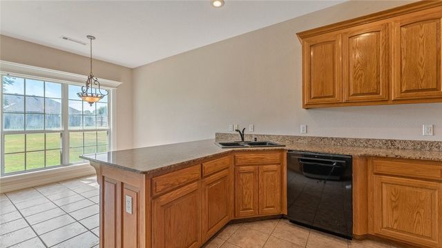 1243 S St Andrews Circle, Fayetteville, AR 72701
