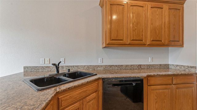 1243 S St Andrews Circle, Fayetteville, AR 72701