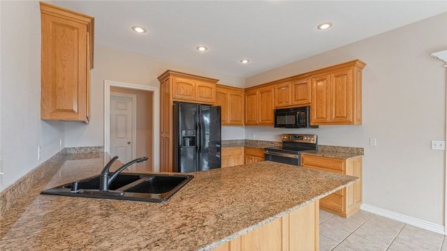 1243 S St Andrews Circle, Fayetteville, AR 72701