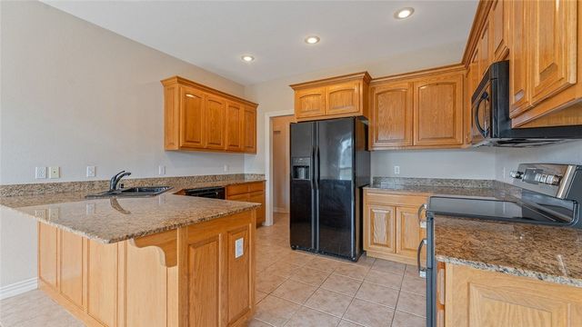1243 S St Andrews Circle, Fayetteville, AR 72701