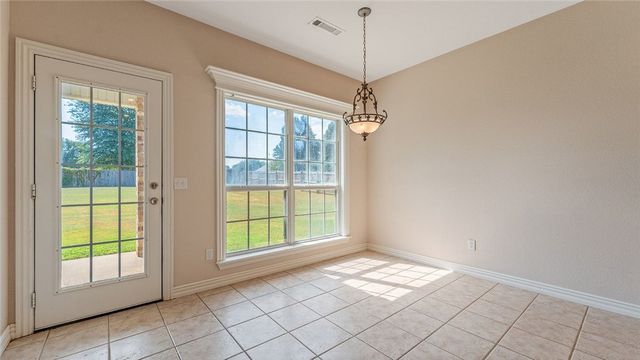 1243 S St Andrews Circle, Fayetteville, AR 72701
