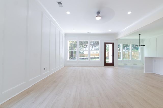 5533 Garrett Avenue, North Charleston, SC 29406
