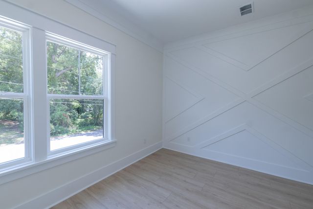 5533 Garrett Avenue, North Charleston, SC 29406