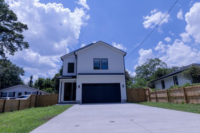 5533 Garrett Avenue, North Charleston, SC 29406