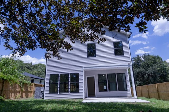 5533 Garrett Avenue, North Charleston, SC 29406