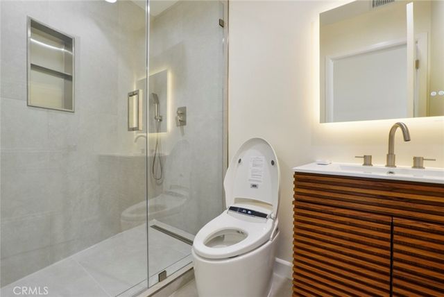 7423 Balcom Avenue, Reseda, CA 91335