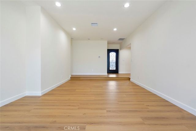 7423 Balcom Avenue, Reseda, CA 91335