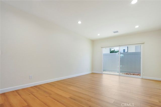 7423 Balcom Avenue, Reseda, CA 91335