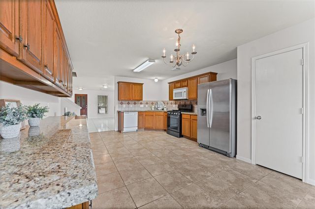 11758 Pinemeade Lane, Tomball, TX 77375