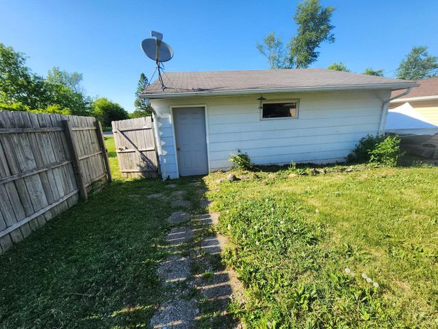 22320 121st STREET, Bristol, WI 53104
