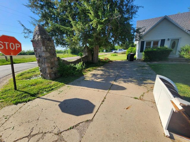 22320 121st STREET, Bristol, WI 53104