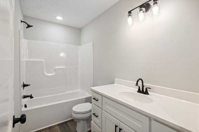 1504 Ellie Claire Way, Lewisburg, TN 37091