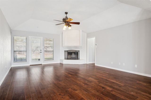 145 Deer Creek Drive, Aledo, TX 76008