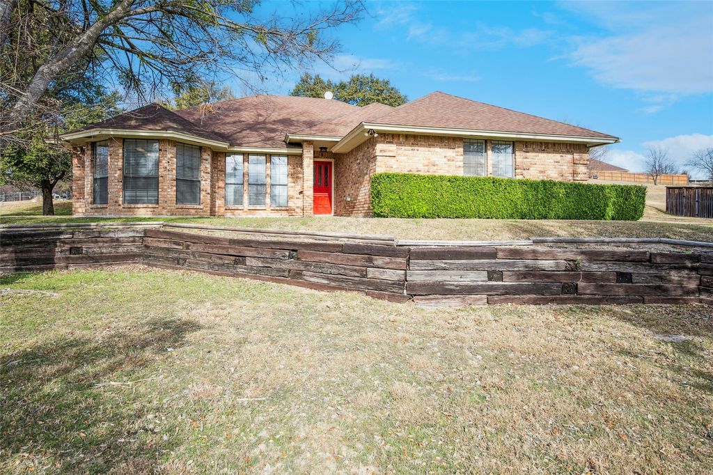 145 Deer Creek Drive, Aledo, TX 76008