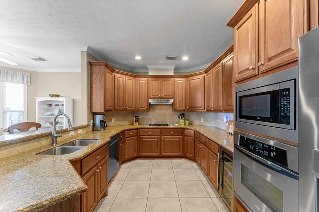 1302 Ella Place, Houston, TX 77008