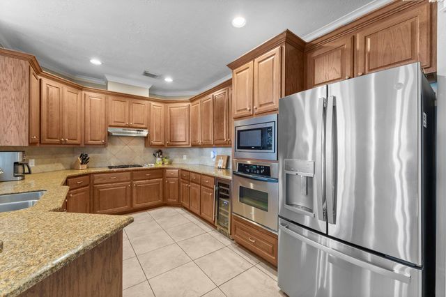 1302 Ella Place, Houston, TX 77008