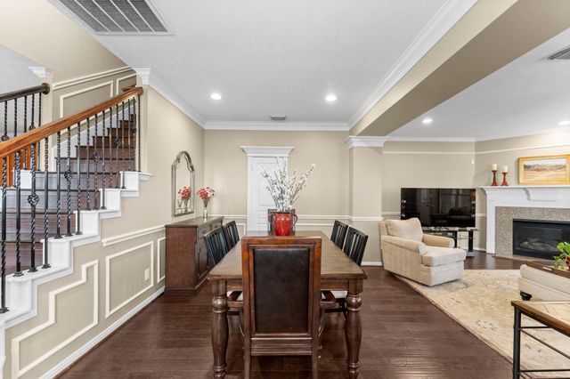 1302 Ella Place, Houston, TX 77008