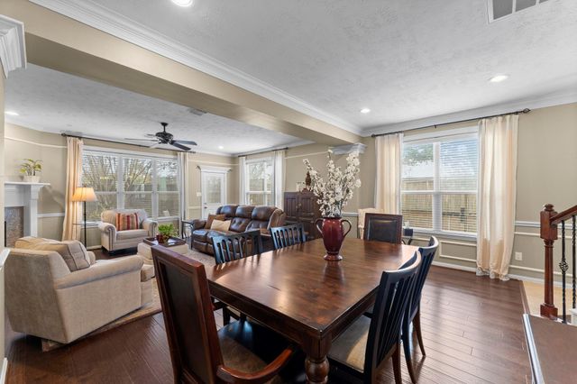 1302 Ella Place, Houston, TX 77008