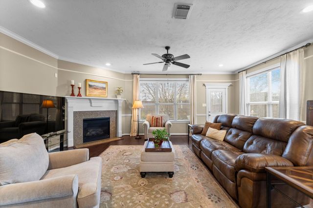 1302 Ella Place, Houston, TX 77008