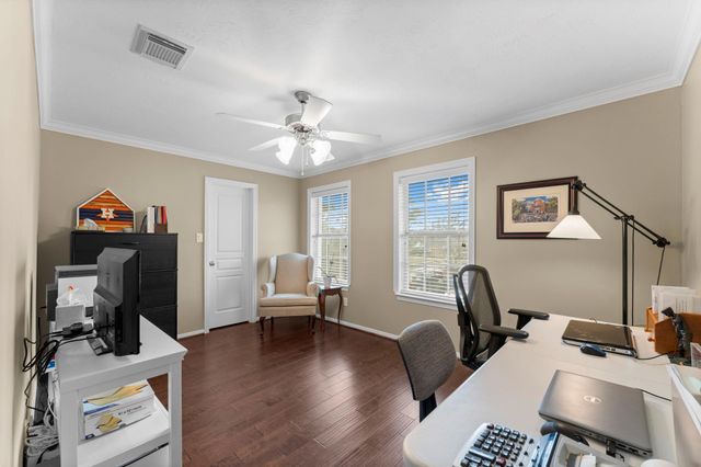 1302 Ella Place, Houston, TX 77008