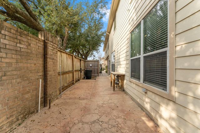 1302 Ella Place, Houston, TX 77008