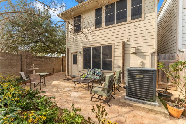 1302 Ella Place, Houston, TX 77008