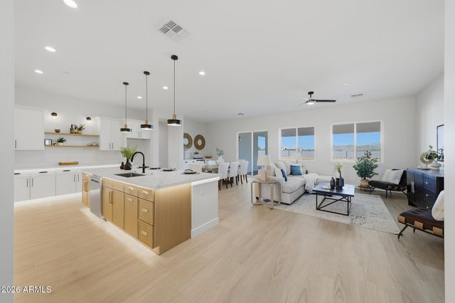 17743 W Dale Lane, Surprise, AZ 85387