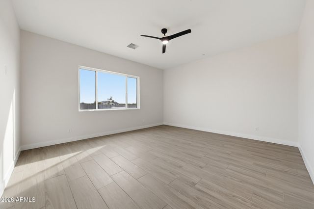 17743 W Dale Lane, Surprise, AZ 85387