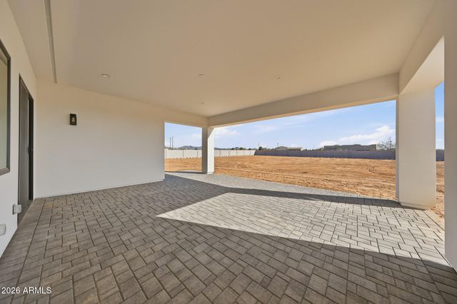 17743 W Dale Lane, Surprise, AZ 85387