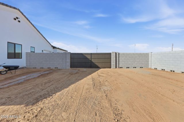 17743 W Dale Lane, Surprise, AZ 85387