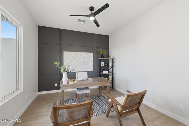 17743 W Dale Lane, Surprise, AZ 85387