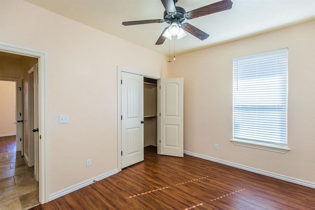7706 SW Marshall Dr, Lawton, OK 73505