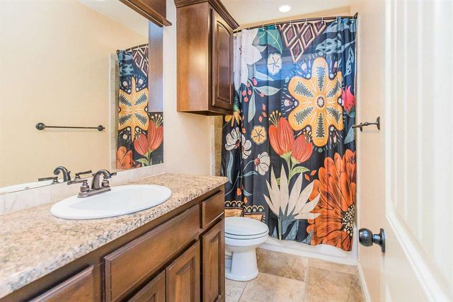 7706 SW Marshall Dr, Lawton, OK 73505