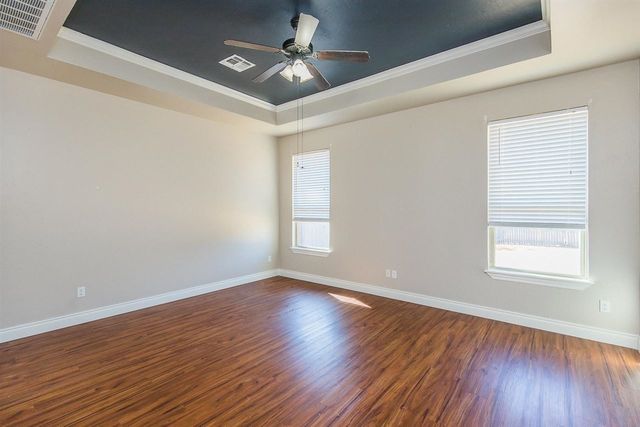 7706 SW Marshall Dr, Lawton, OK 73505