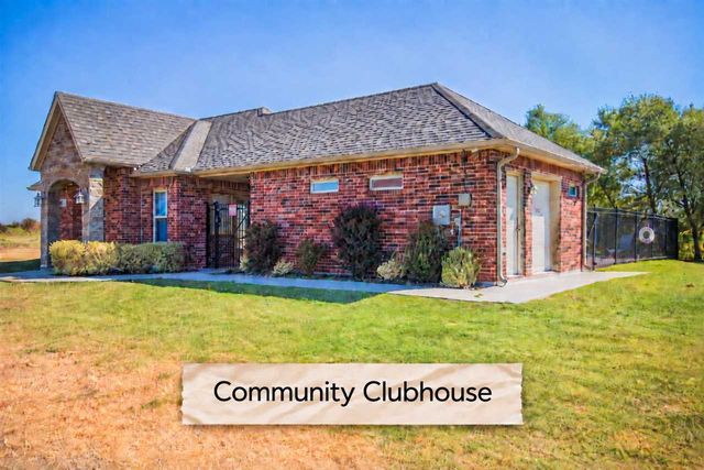 7706 SW Marshall Dr, Lawton, OK 73505