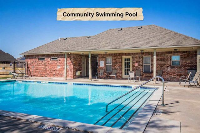 7706 SW Marshall Dr, Lawton, OK 73505