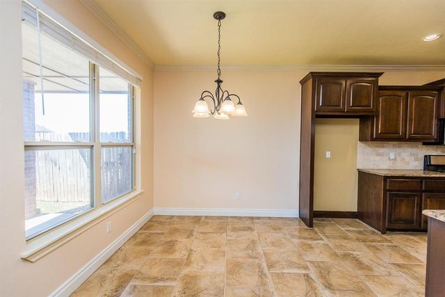 7706 SW Marshall Dr, Lawton, OK 73505