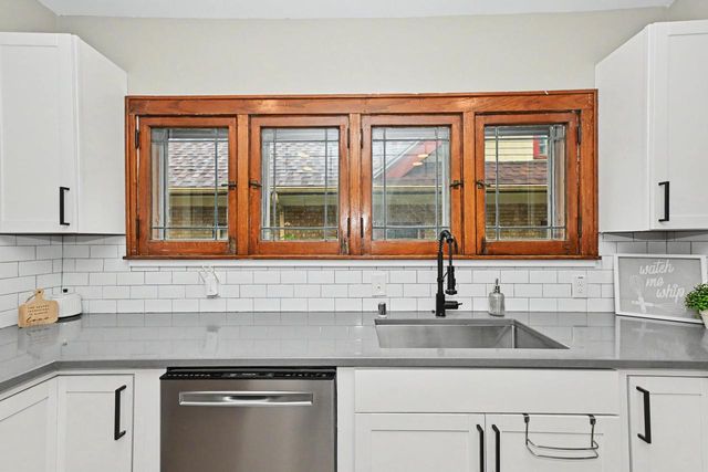 4131 N 16th STREET, Milwaukee, WI 53209