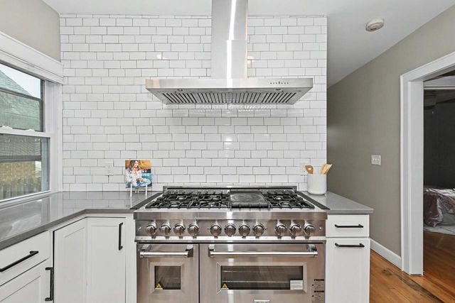 4131 N 16th STREET, Milwaukee, WI 53209