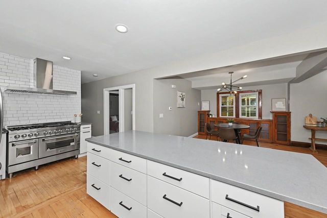 4131 N 16th STREET, Milwaukee, WI 53209