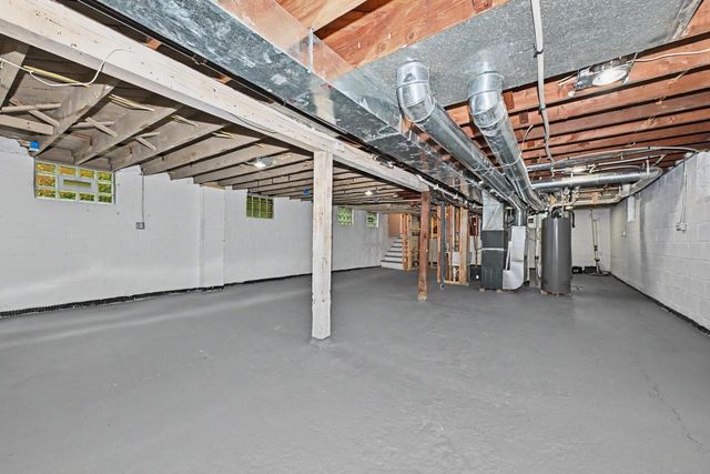 4131 N 16th STREET, Milwaukee, WI 53209